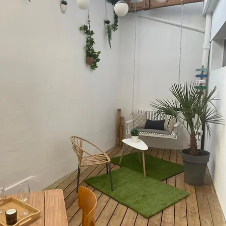 Le Patio Combes De Mons *