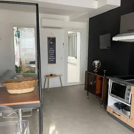 Apartment Le Patio Combes De Mons *
