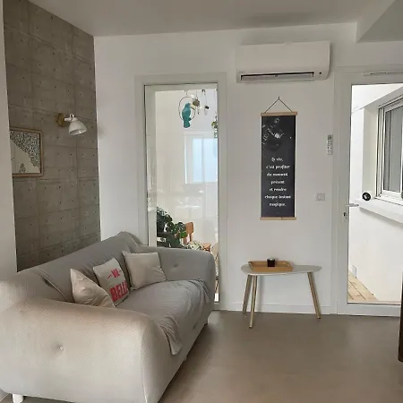 Le Patio Combes De Mons Apartment
